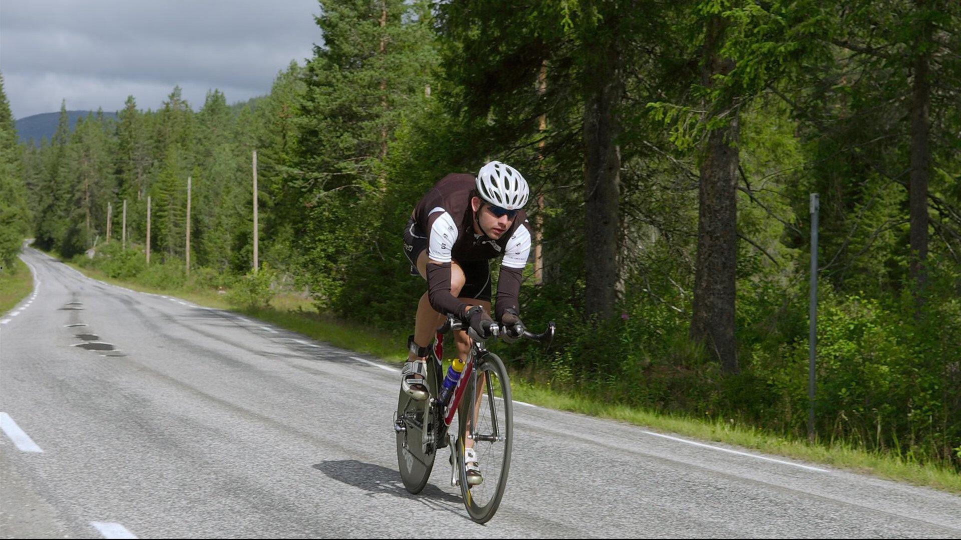 金斯基，从无名之辈到绿茵传奇的拼搏哲学