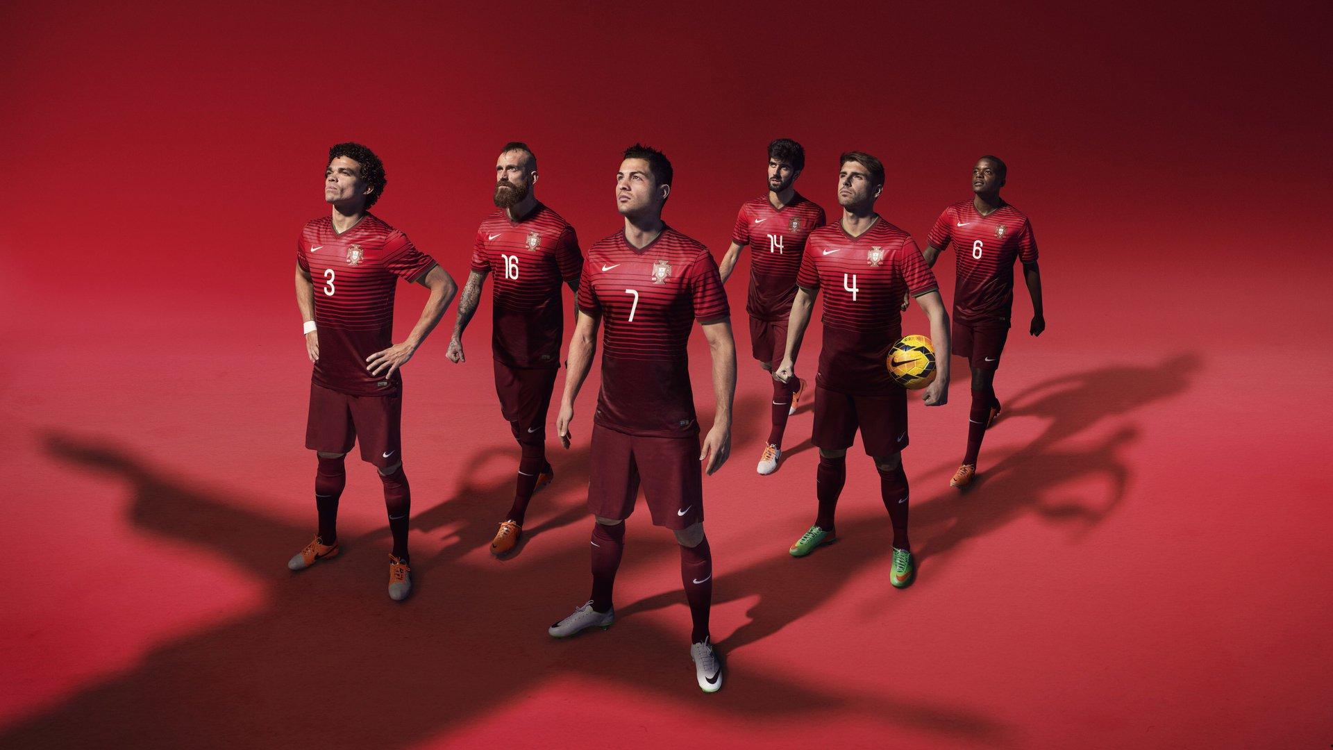 拉斯敏·卢辛多险胜吉莲·罗伯逊，UFC女子蝇量级上演战术博弈之夜